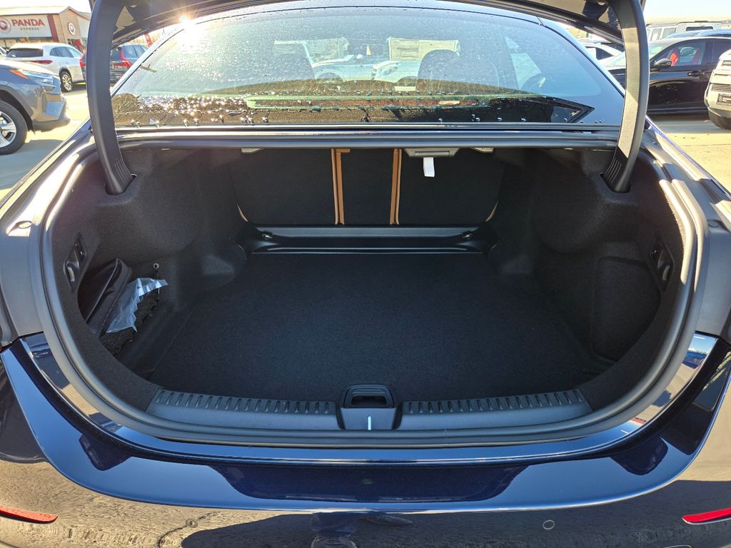 2026 Mercedes-Benz E-Class E350 - Photo 8