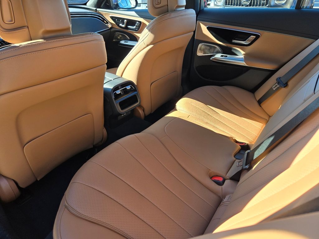 2026 Mercedes-Benz E-Class E350 - Photo 34