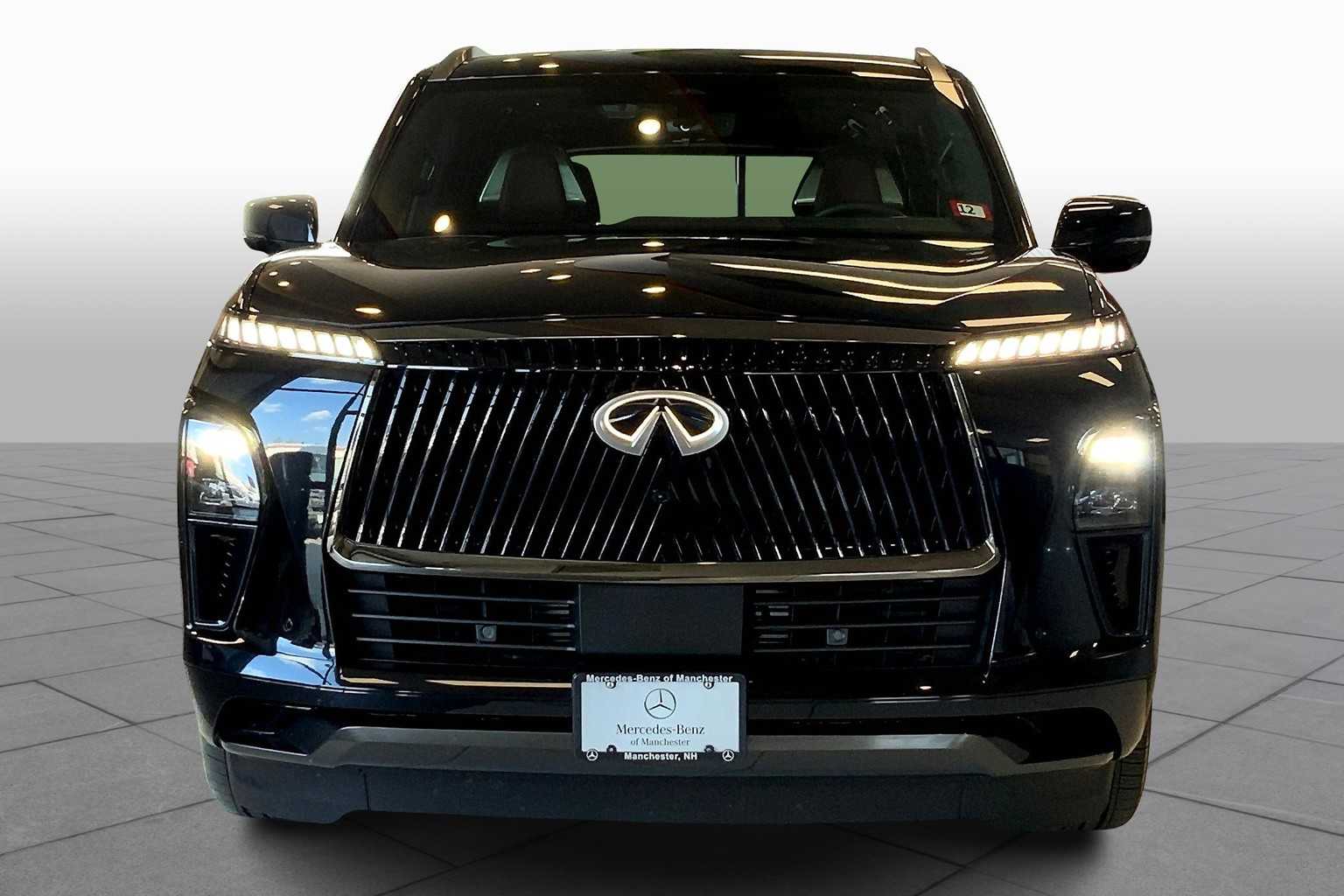 2025 Infiniti QX80 photo 3