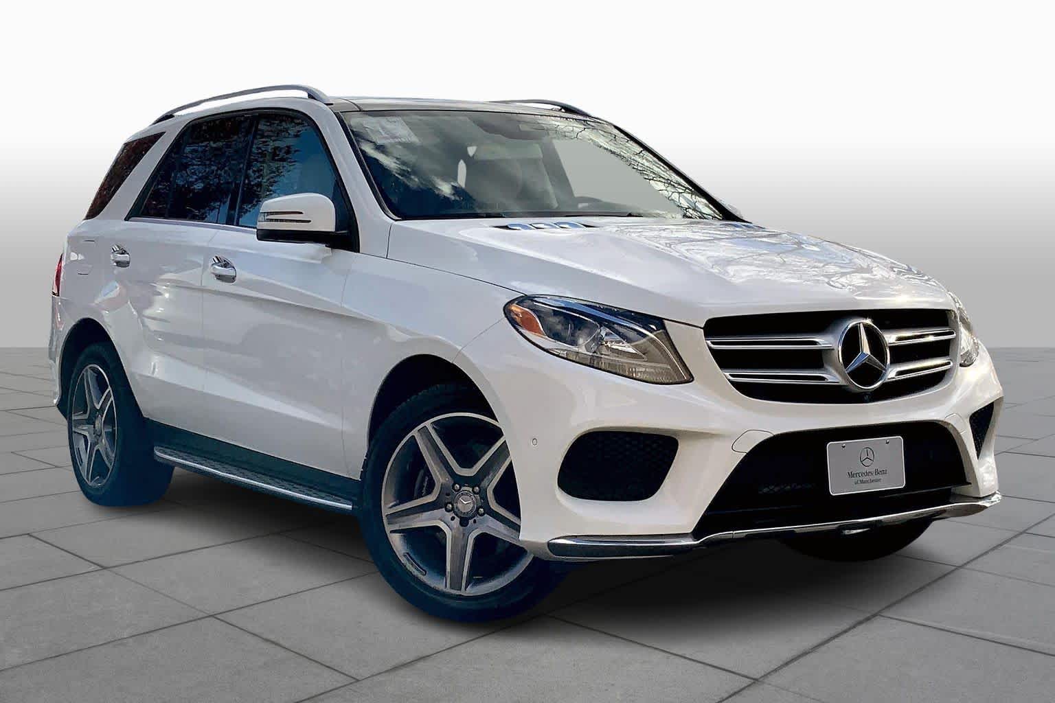 2017 Mercedes Benz GLE 400 4MATIC photo 2