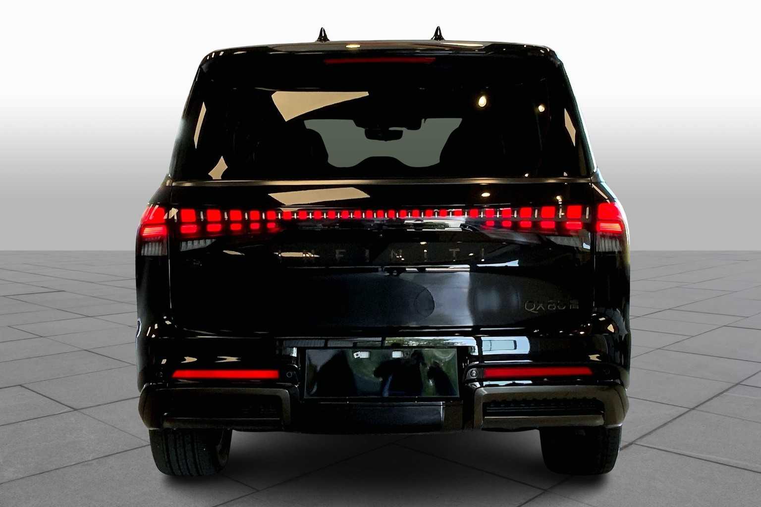 2025 Infiniti QX80 photo 4