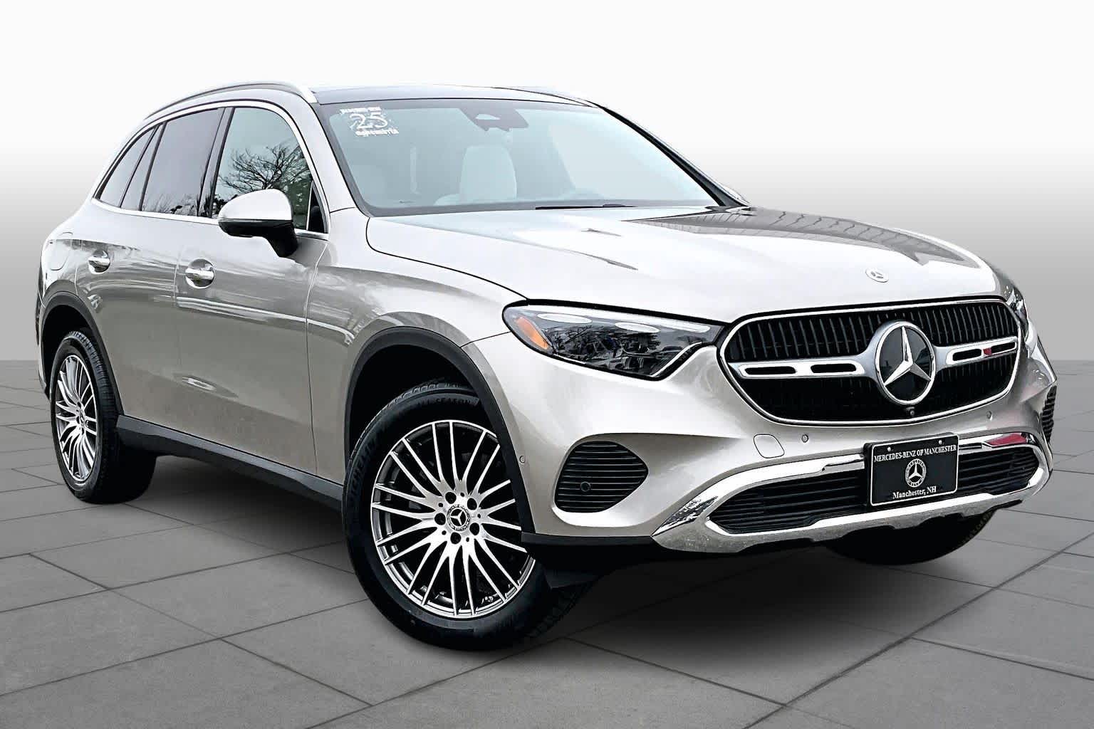 2024 Mercedes Benz GLC 300 4MATIC photo 2