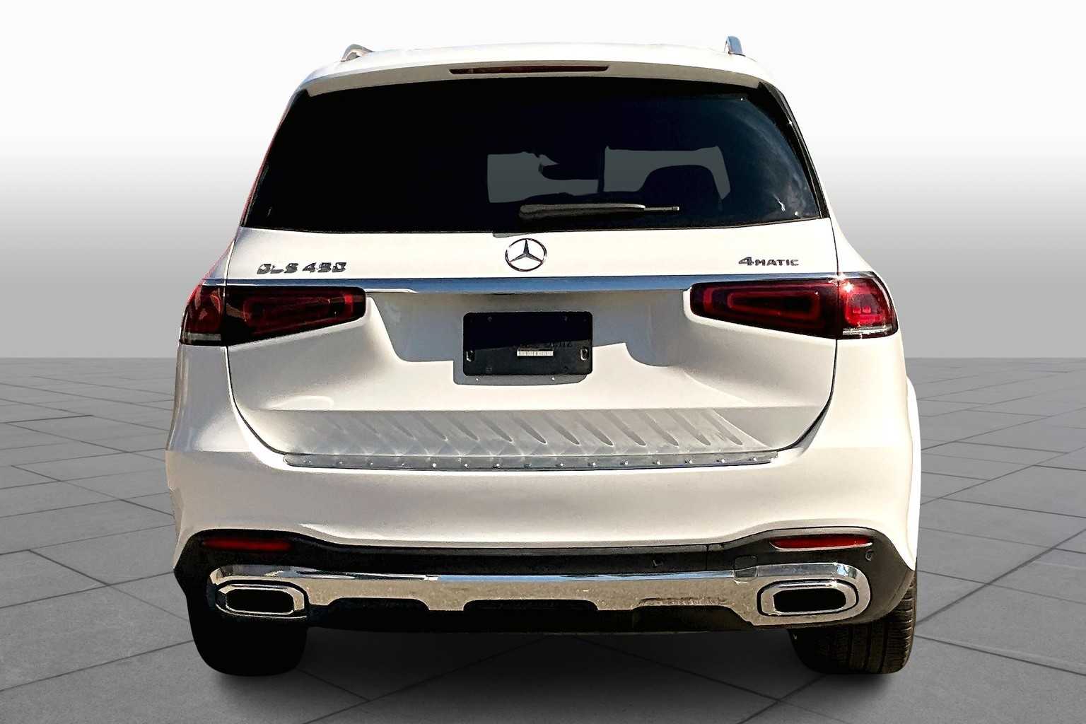 2023 Mercedes Benz GLS 450 4MATIC photo 4