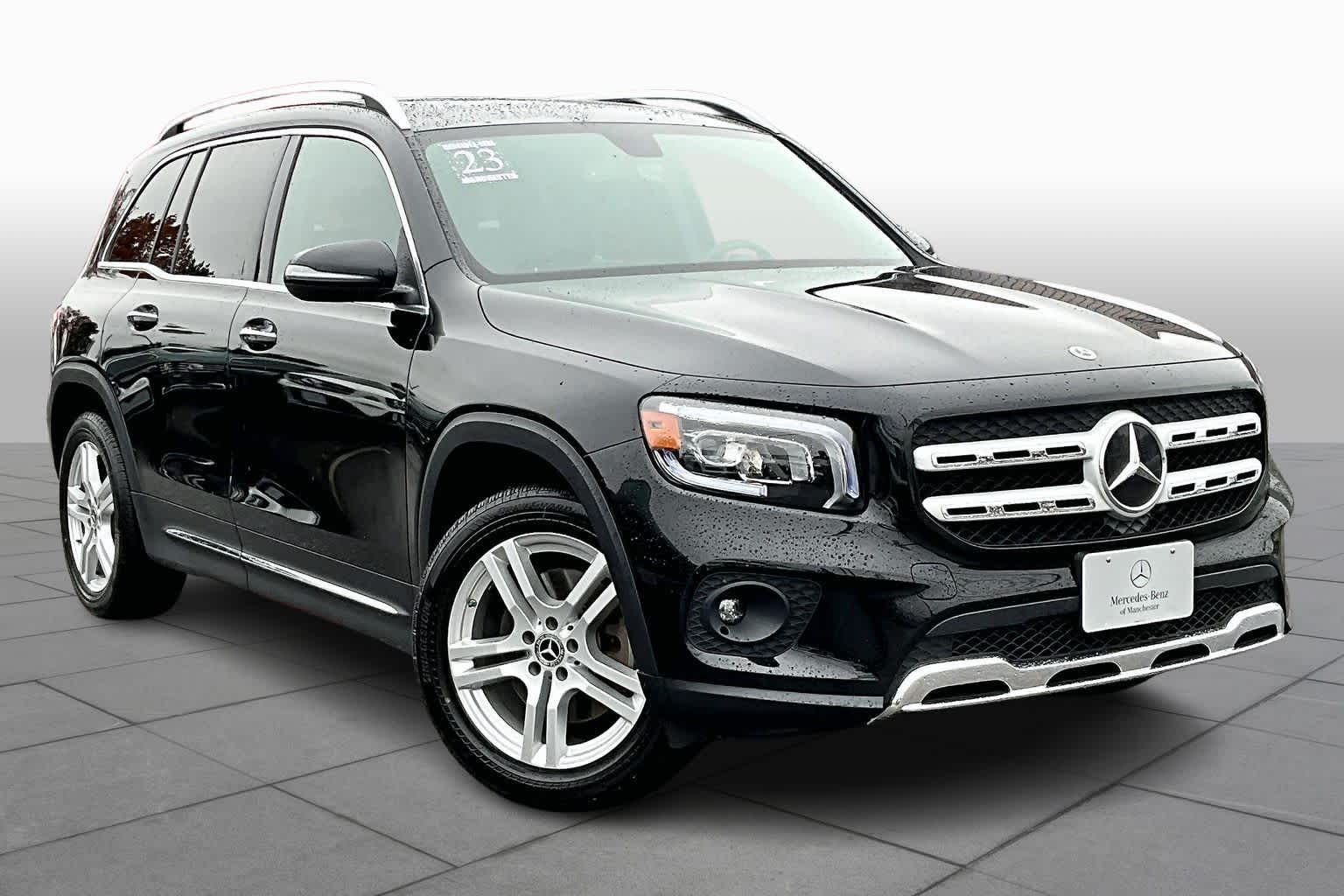 2023 Mercedes Benz GLB 250 4MATIC photo 2