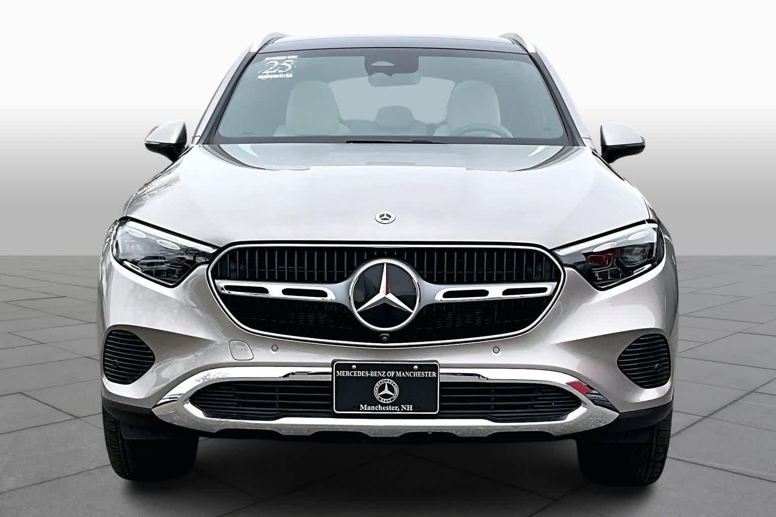 2024 Mercedes Benz GLC 300 4MATIC photo 3