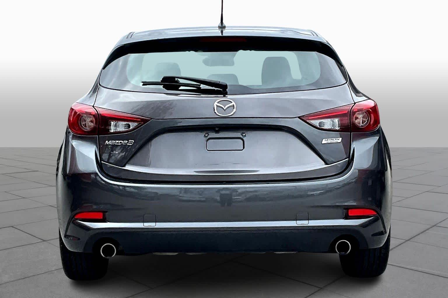 2018 Mazda Mazda3 Sport photo 3