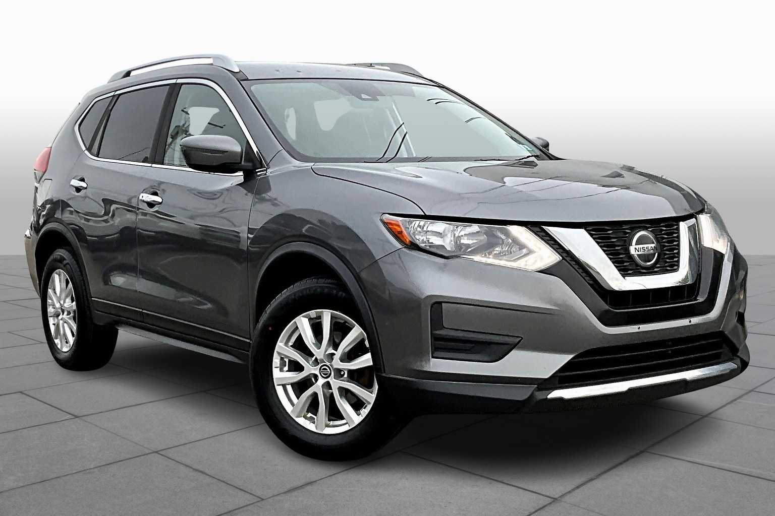 2020 Nissan Rogue SV photo 2