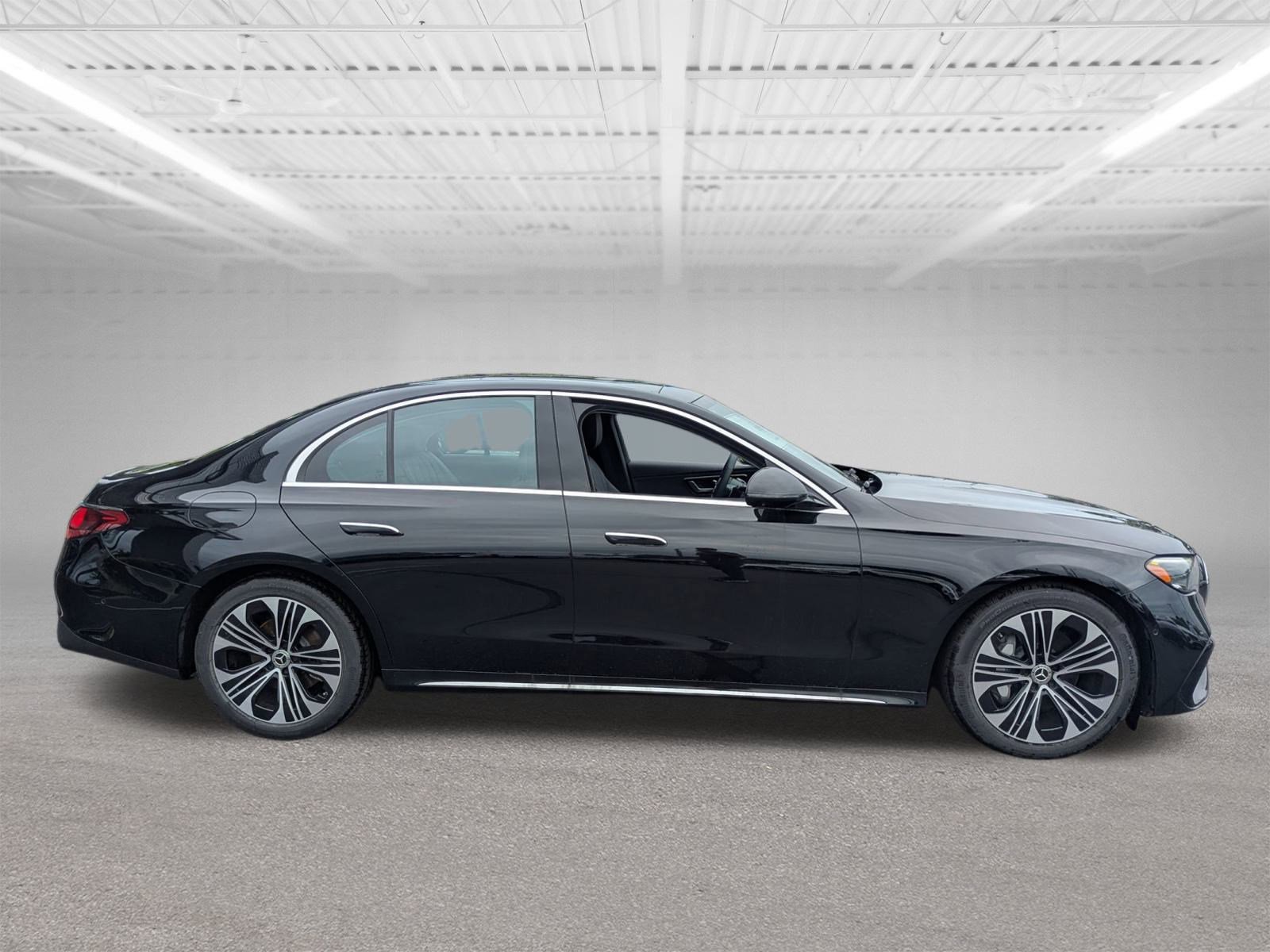 2025 Mercedes Benz E 350 4MATIC photo 2