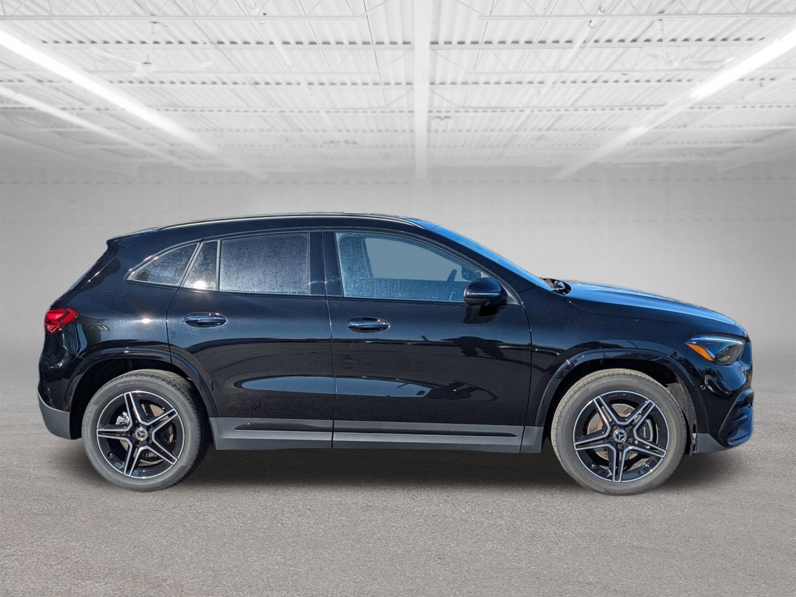 2025 Mercedes Benz GLA 250 4MATIC photo 2