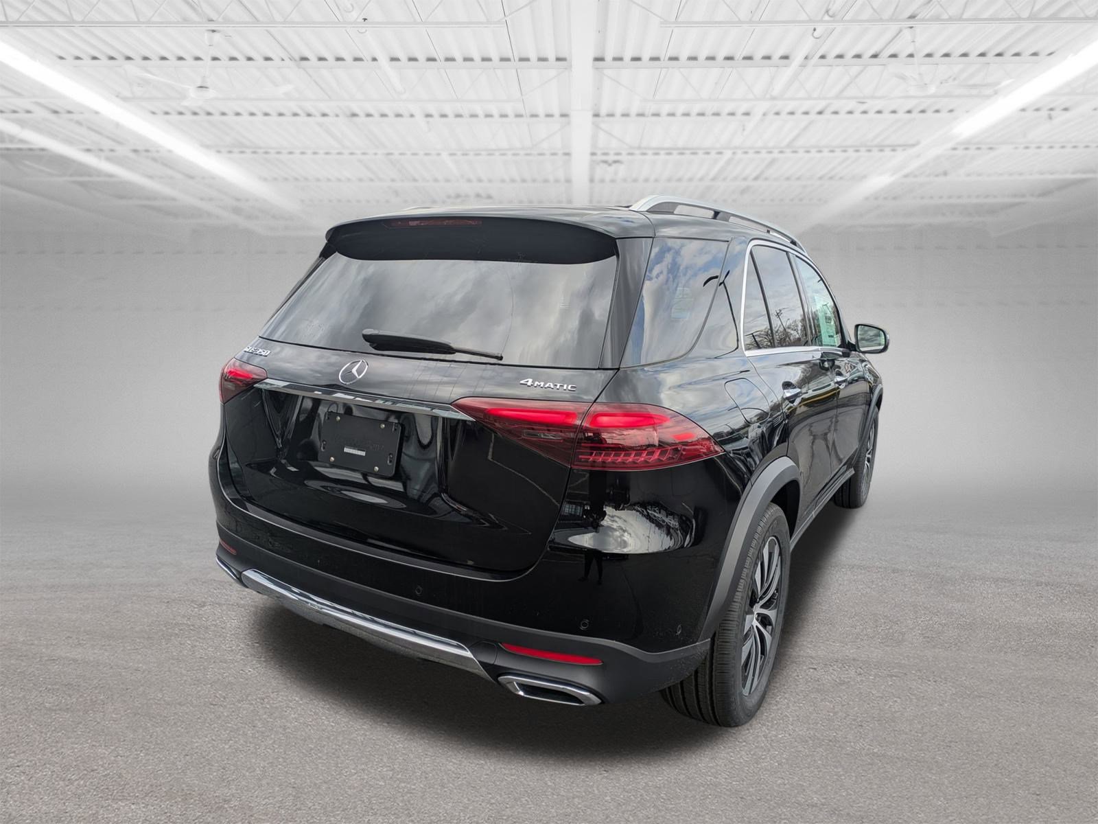 2025 Mercedes Benz GLE 350 4MATIC photo 3