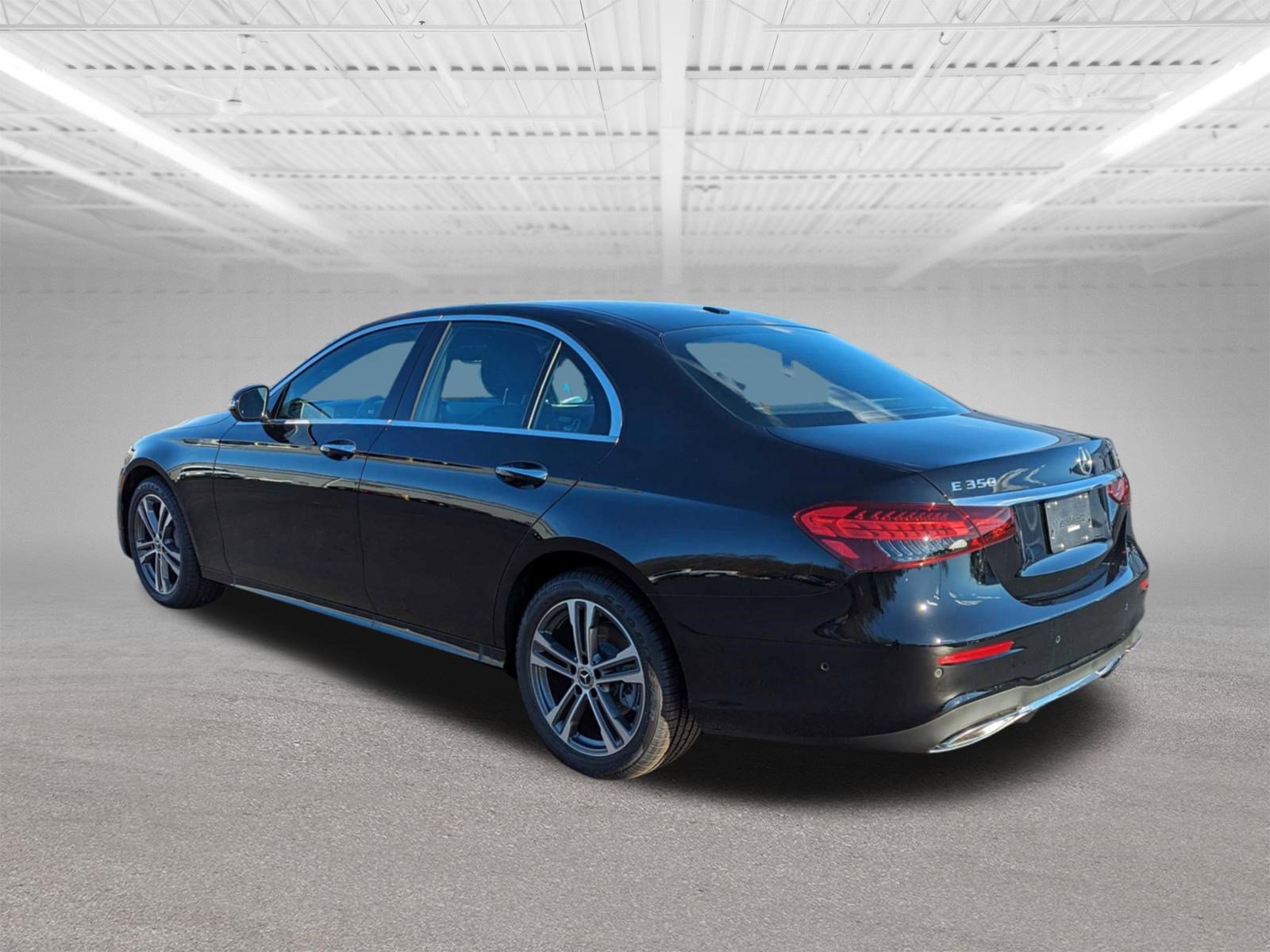 2023 Mercedes Benz E 350 4MATIC Sedan photo 4