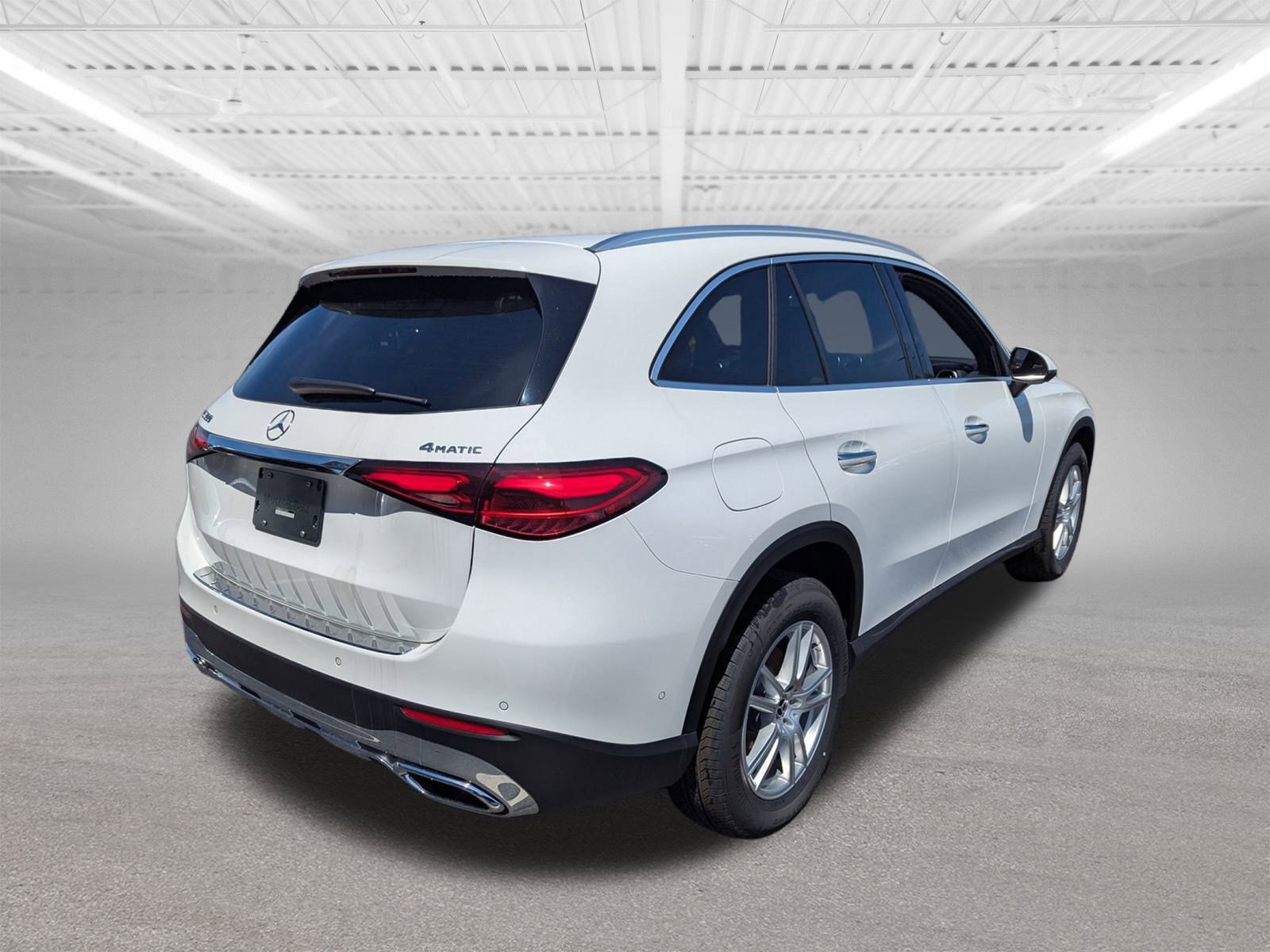 2025 Mercedes Benz GLC 300 4MATIC photo 3