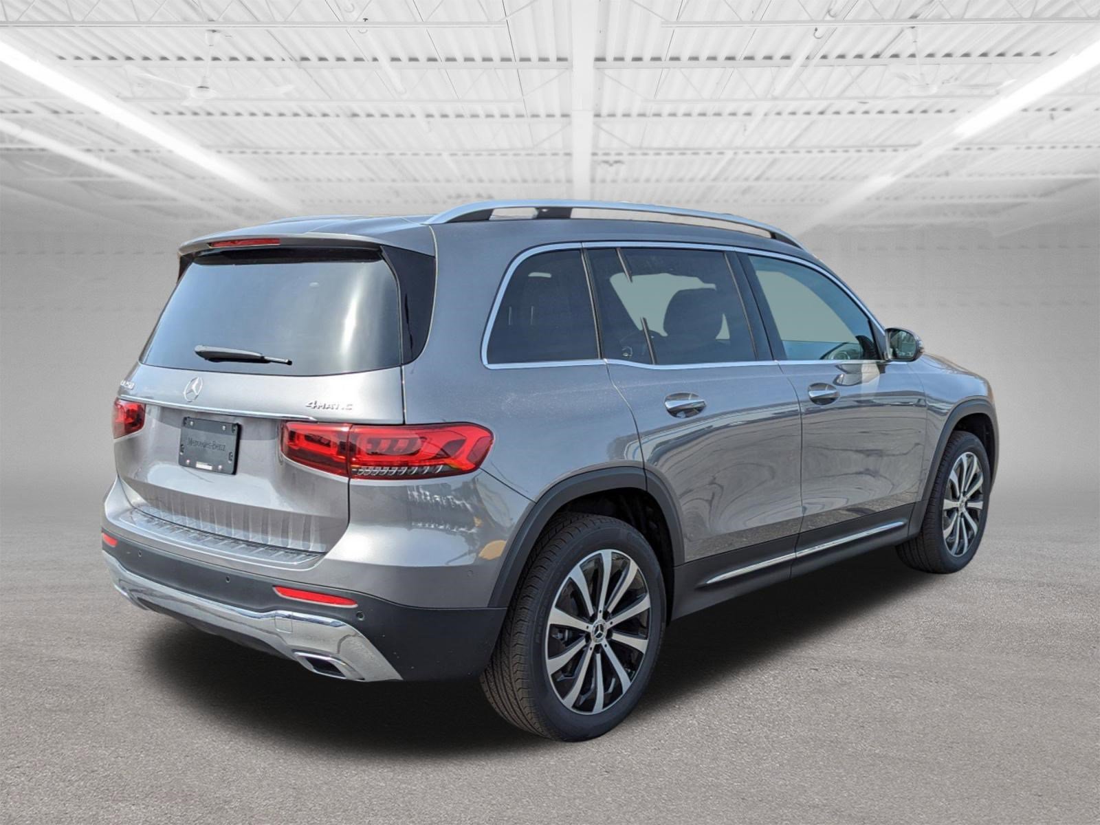 2023 Mercedes Benz GLB 250 4MATIC photo 3