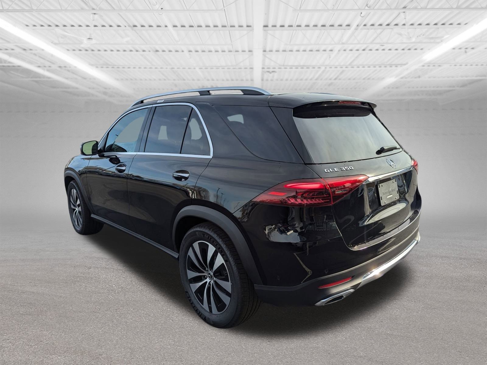 2025 Mercedes Benz GLE 350 4MATIC photo 4