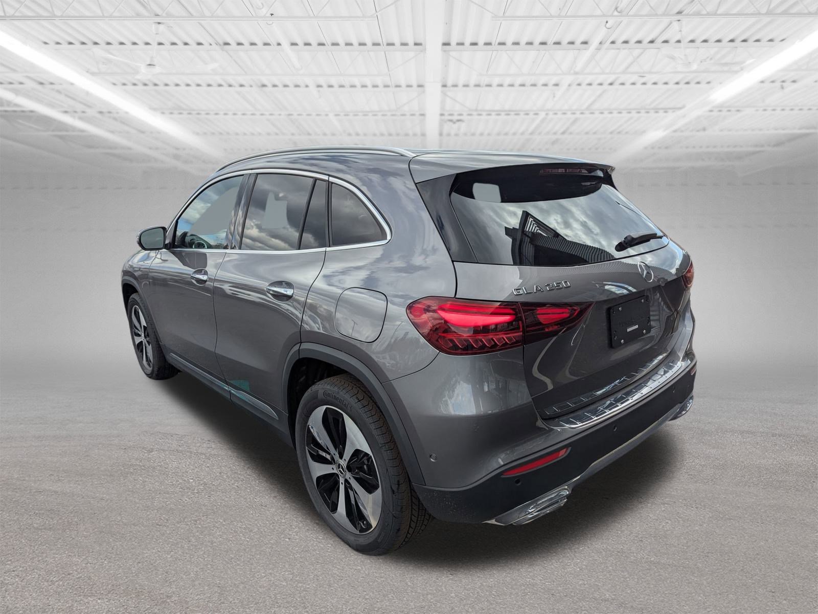 2025 Mercedes Benz GLA 250 4MATIC photo 4