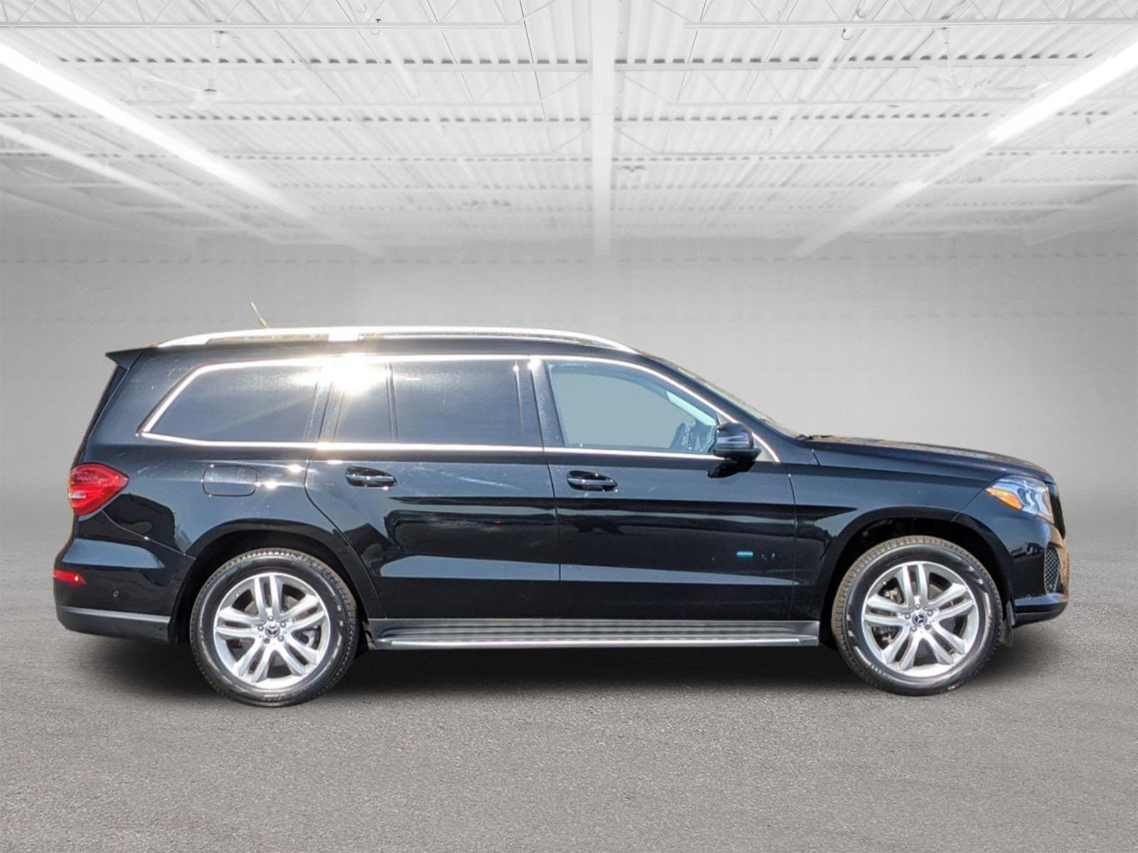 Used 2018 Mercedes-Benz GLS-Class GLS450 with VIN 4JGDF6EE7JB056901 for sale in New London, CT