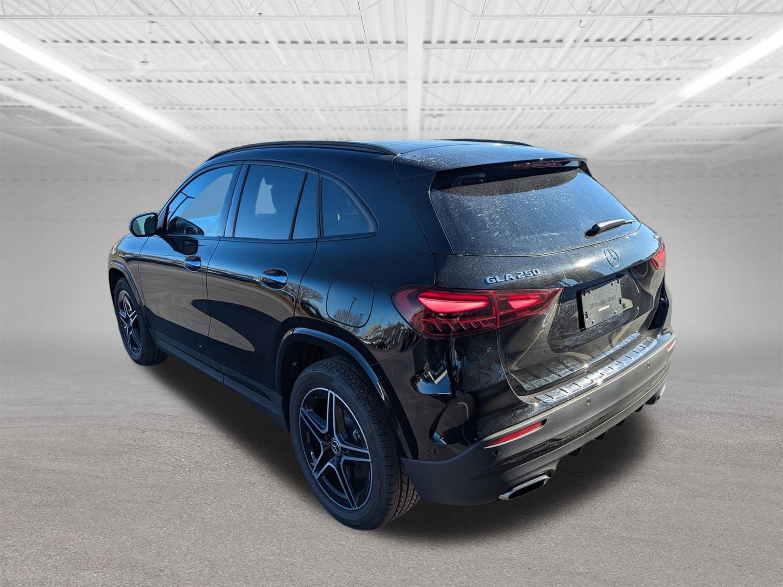 2025 Mercedes Benz GLA 250 4MATIC photo 4