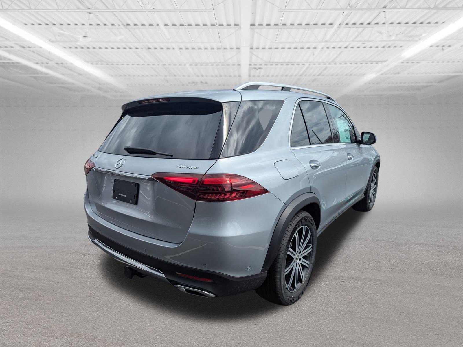 2025 Mercedes Benz GLE 350 4MATIC photo 3