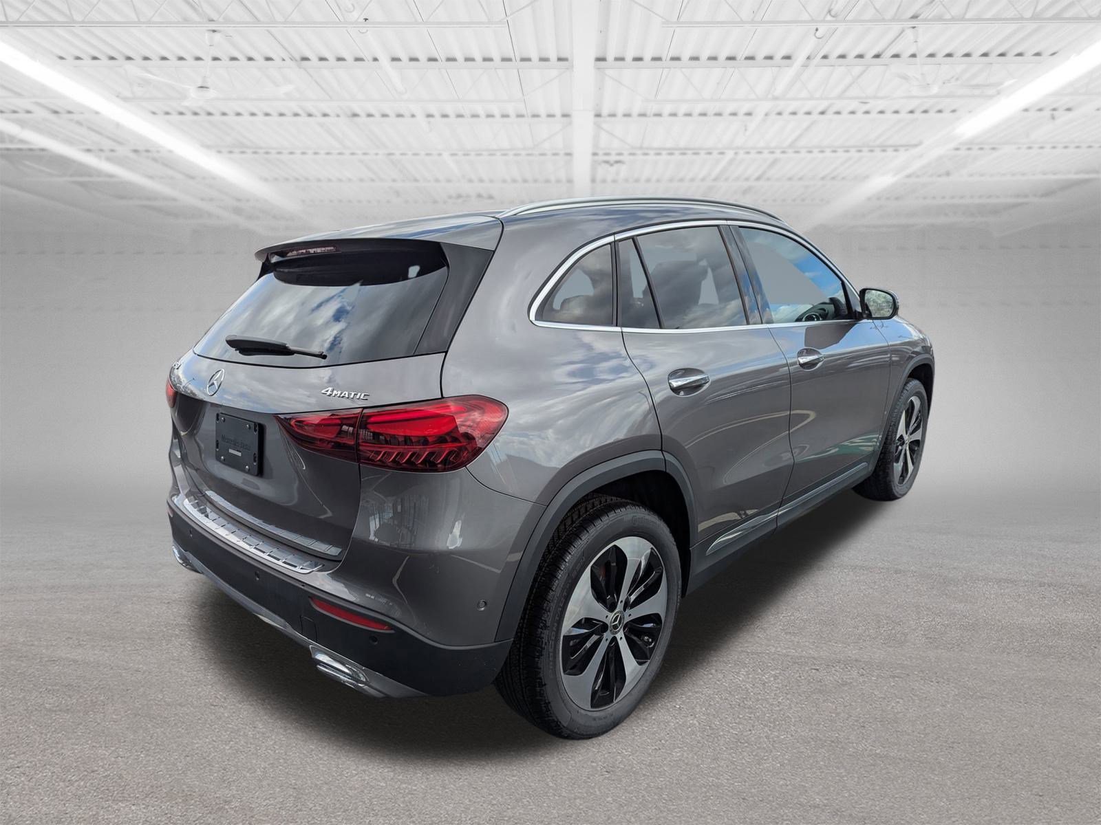 2025 Mercedes Benz GLA 250 4MATIC photo 3