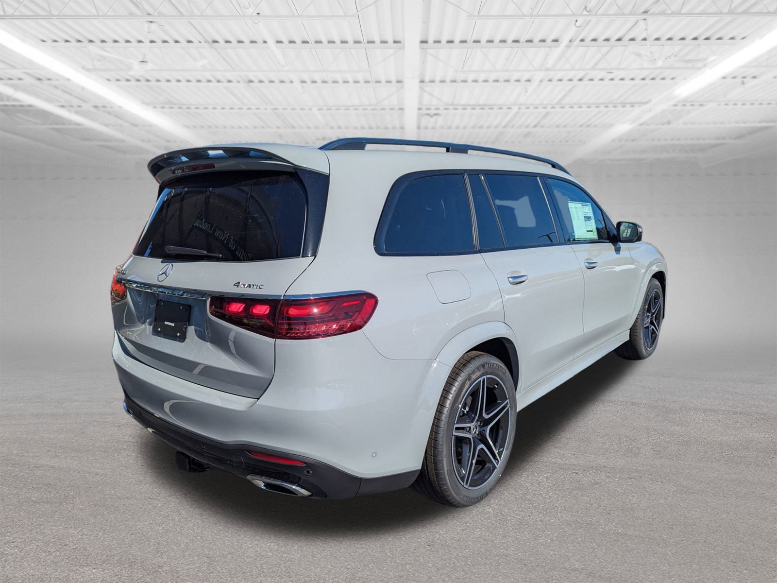 2026 Mercedes Benz GLS 450 4MATIC photo 3