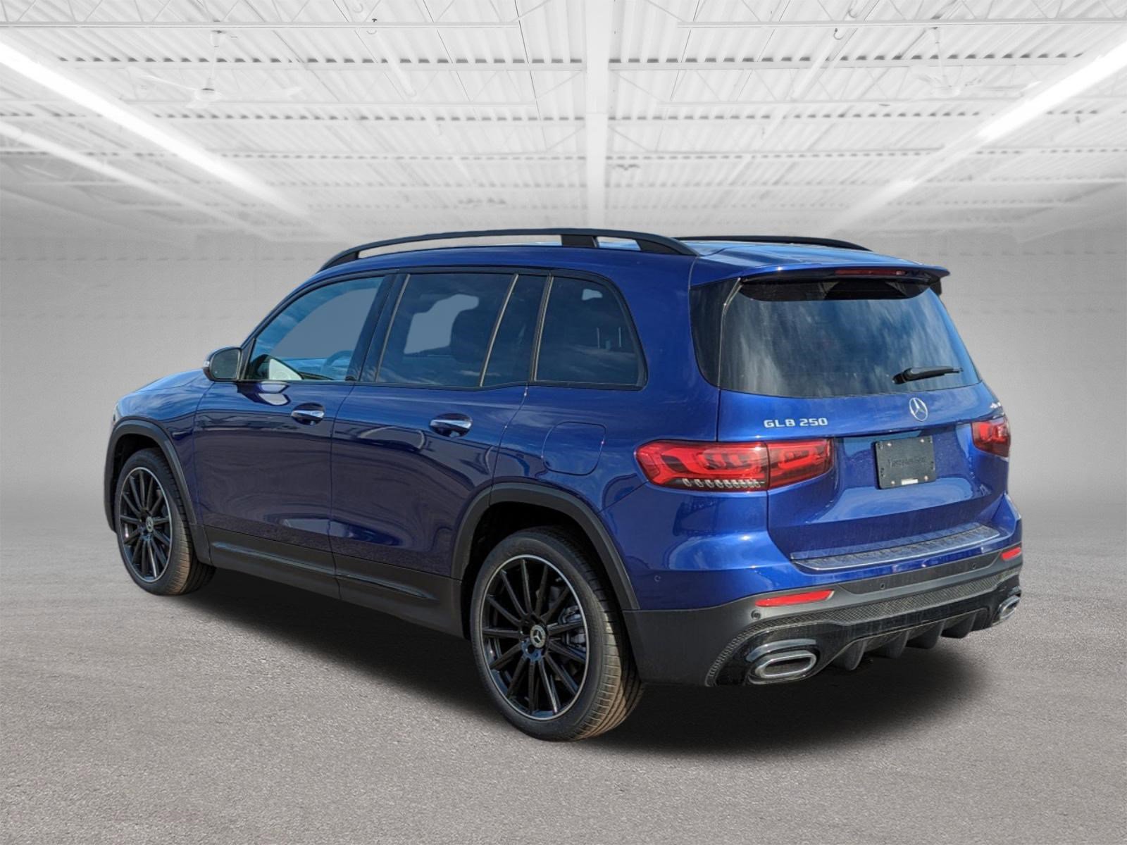 2023 Mercedes Benz GLB 250 4MATIC photo 4