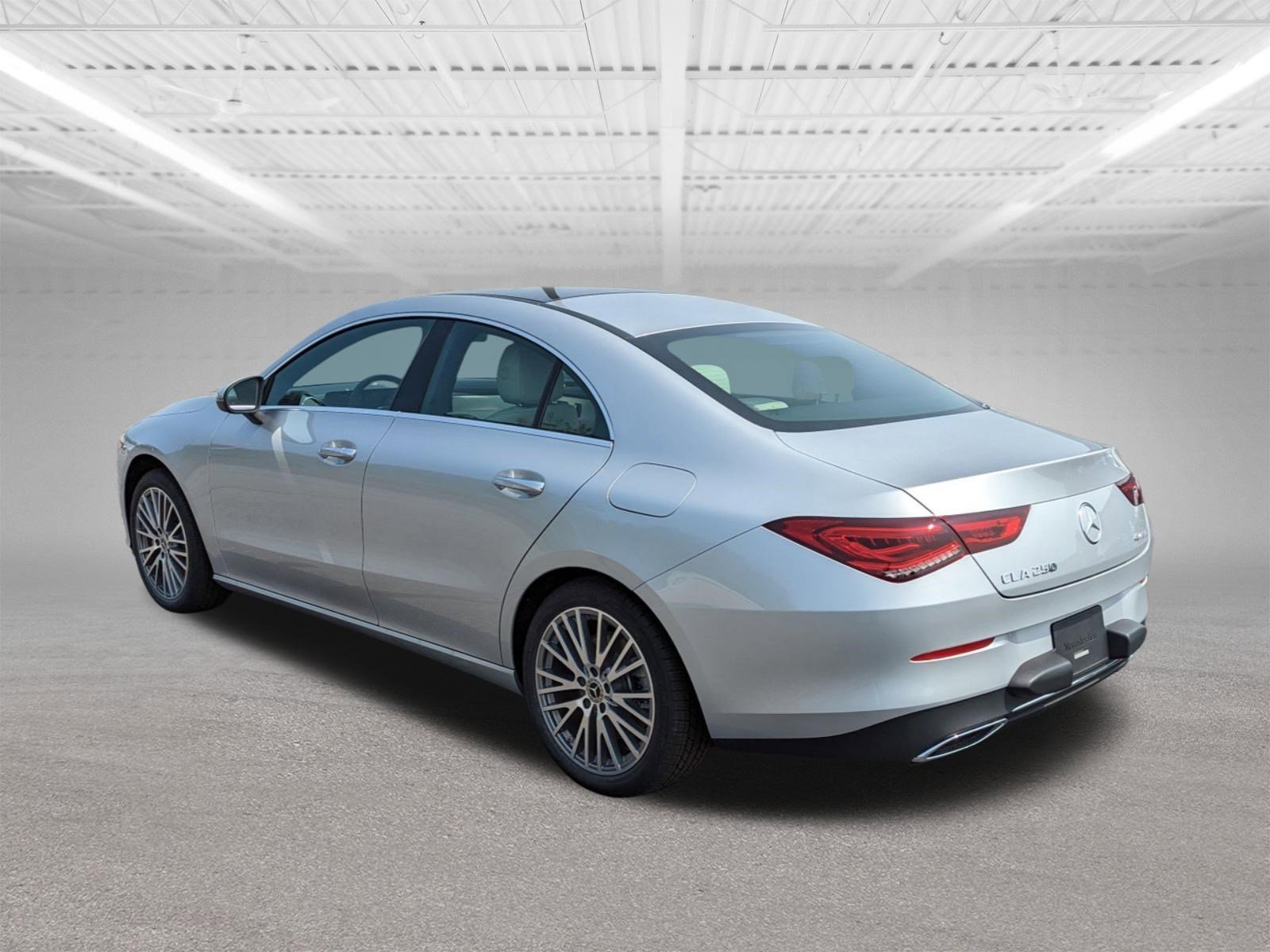 2023 Mercedes Benz CLA 250 4MATIC photo 4
