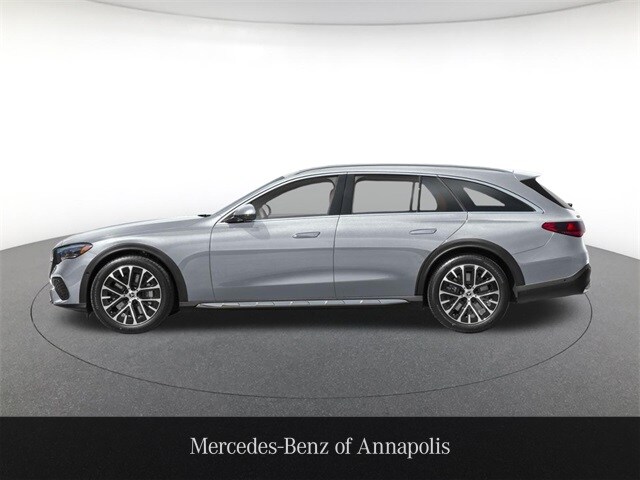 2026 Mercedes Benz E 450 4MATIC Wagon photo 3