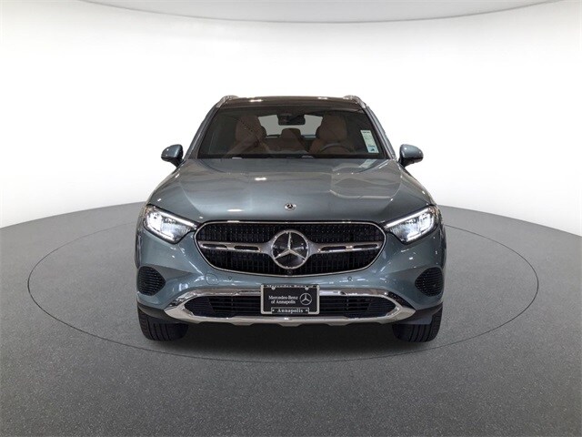 2025 Mercedes Benz GLC 300 4MATIC photo 2