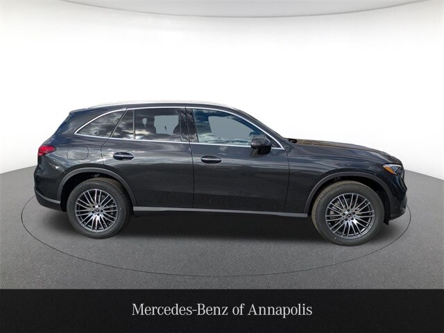 2026 Mercedes Benz GLC 300 4MATIC photo 3