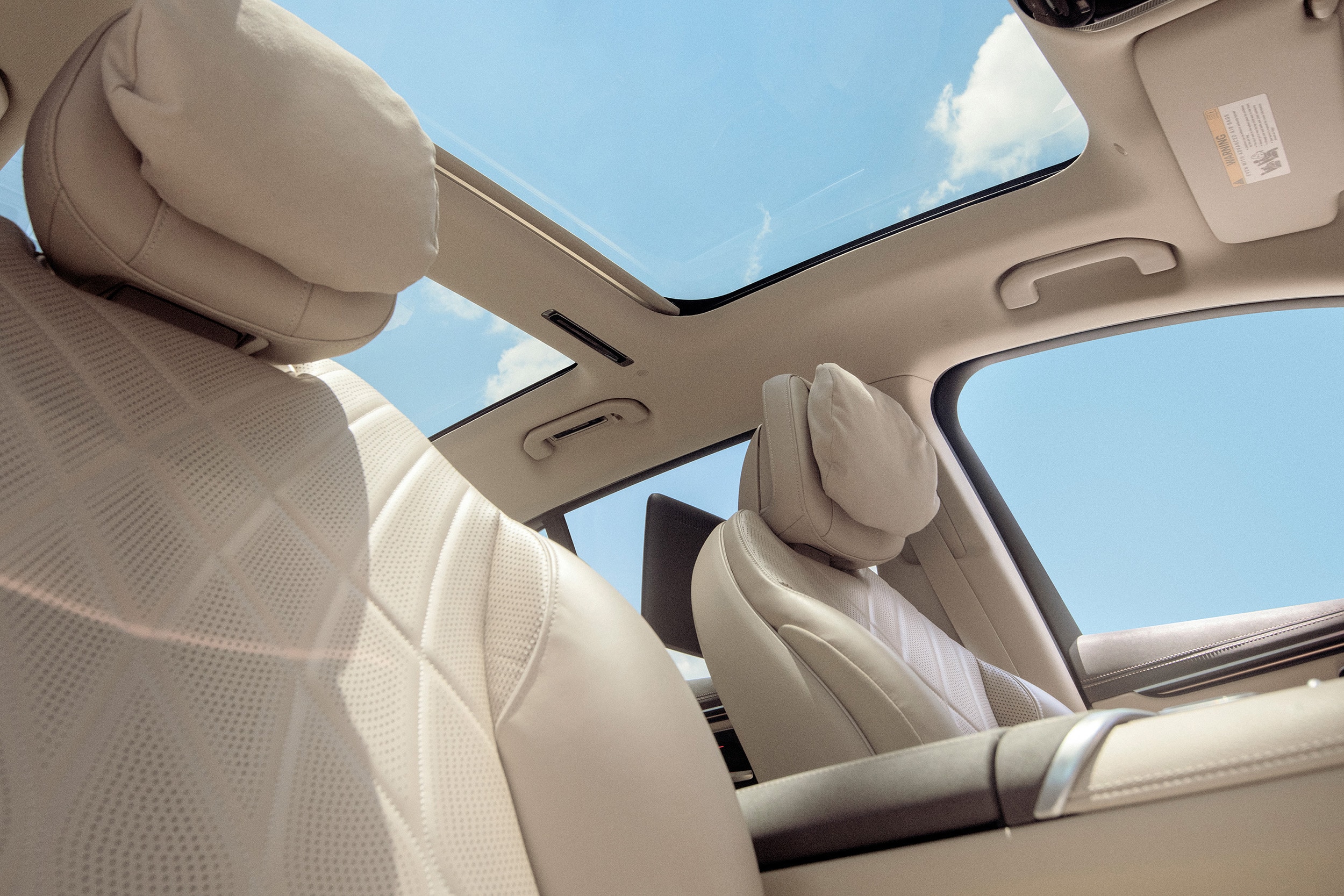2023-MB-EQS-SUV-Interior-Sunroof.jpg