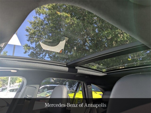 2026 Mercedes Benz GLC 300 4MATIC photo 3