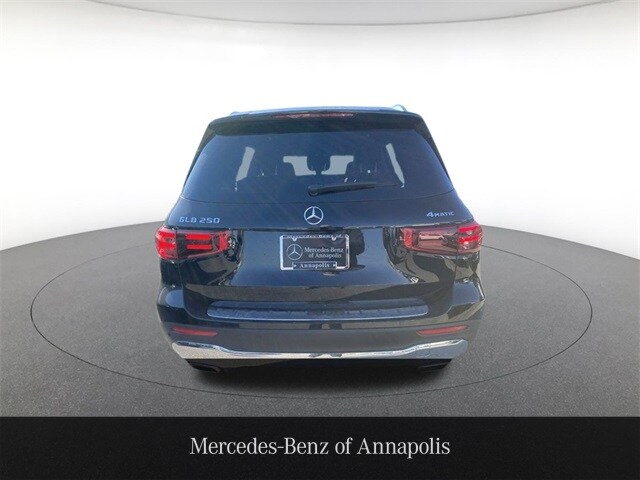 2025 Mercedes Benz GLB 250 4MATIC photo 3
