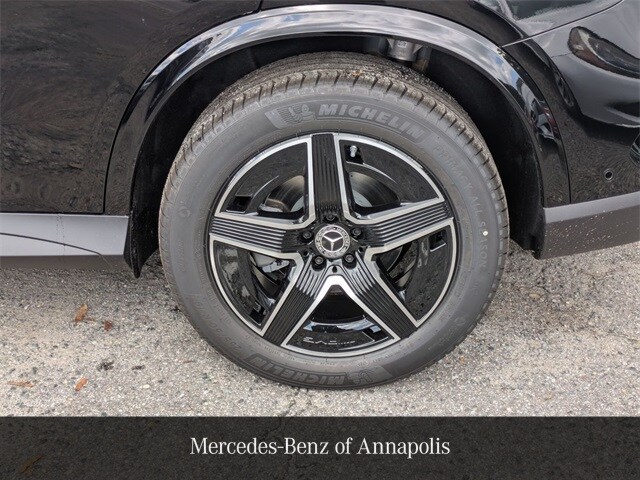 2026 Mercedes Benz GLC 300 4MATIC photo 3