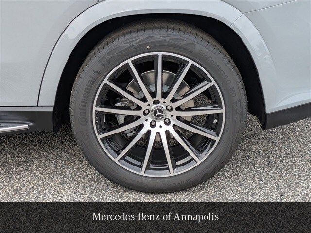 2026 Mercedes Benz GLS 580 4MATIC photo 4