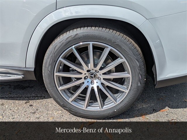 2026 Mercedes Benz GLS 580 4MATIC photo 4