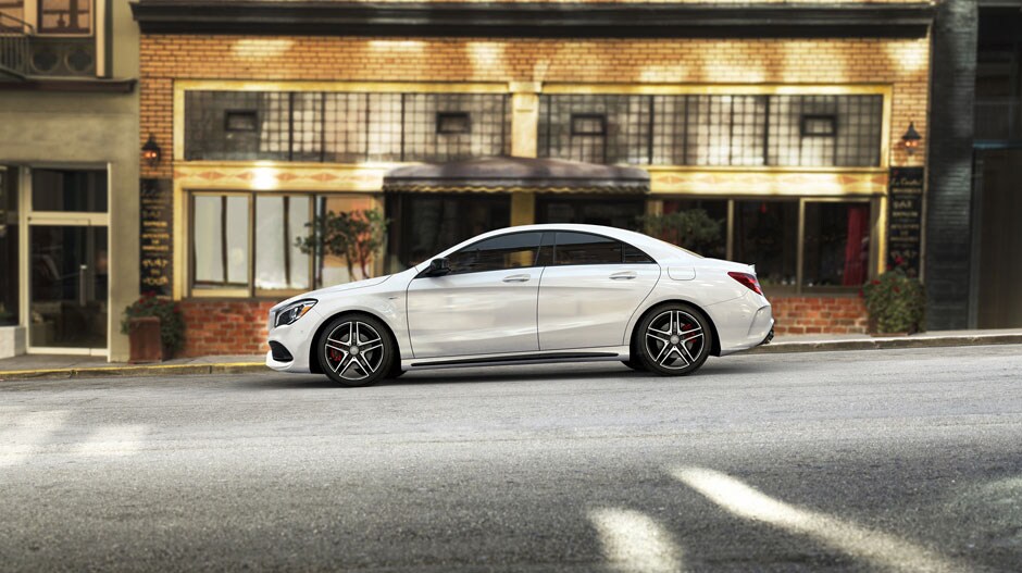 2018 Mercedes-Benz CLA 250.jpg