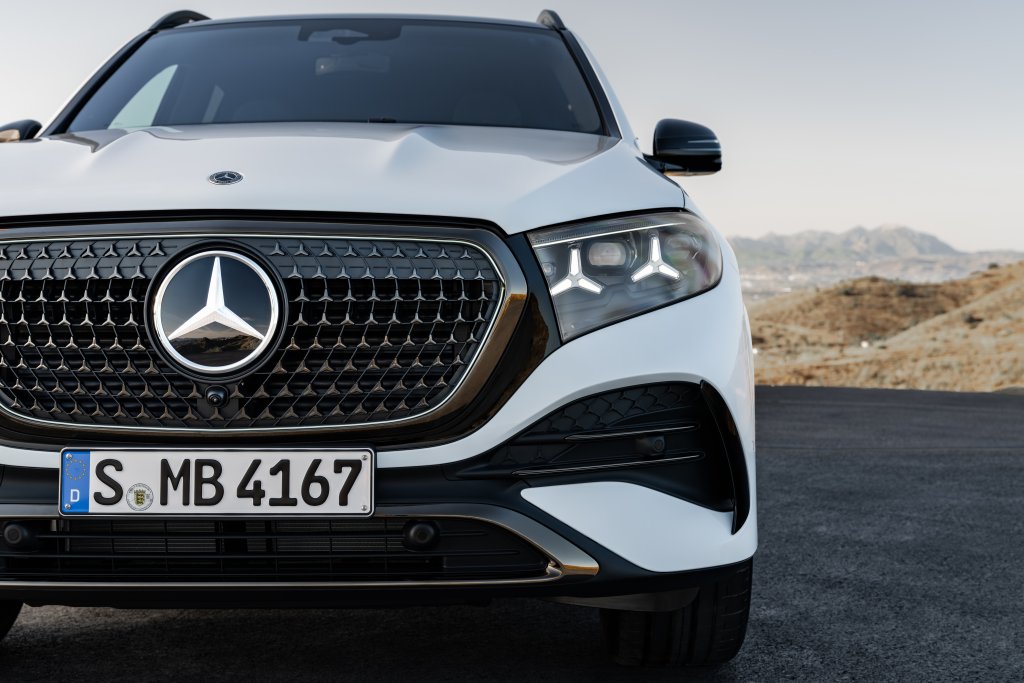 the-new-mercedes-benz-gle-european-model-shown%20(2).jpg