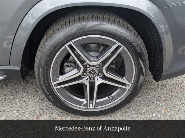 2026 Mercedes Benz GLS 450 4MATIC photo 3