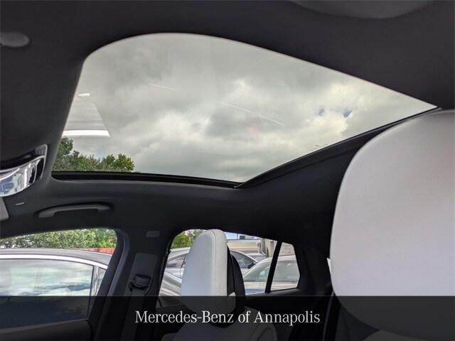 2026 Mercedes Benz GLC 300 4MATIC photo 3