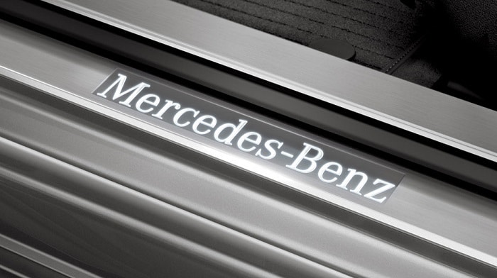 2017-Mercedes-CLS-Illuminated-Door-Sills.jpg