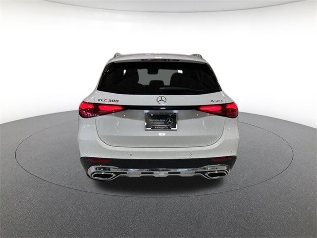 2025 Mercedes Benz GLC 300 4MATIC photo 4