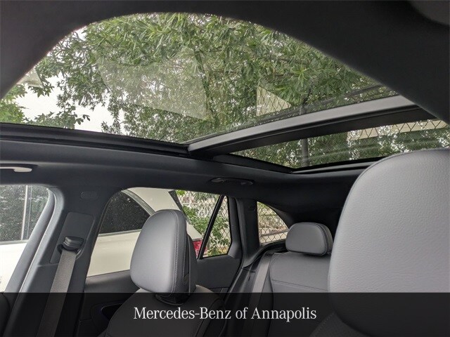 2026 Mercedes Benz GLC 300 4MATIC photo 3