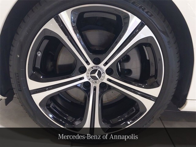 2025 Mercedes Benz C 300 4MATIC Sedan photo 3