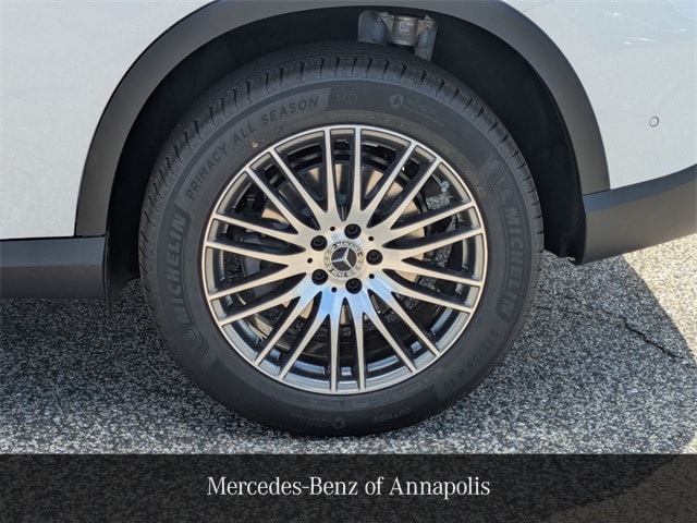 2026 Mercedes Benz GLC 300 4MATIC photo 3