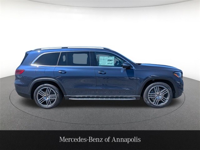2026 Mercedes Benz GLS 450 4MATIC photo 2