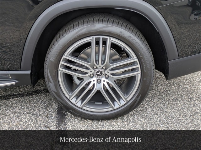 2026 Mercedes Benz GLS 450 4MATIC photo 3
