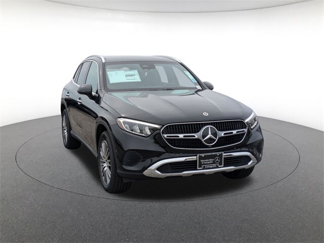 2026 Mercedes Benz GLC 300 4MATIC photo 3