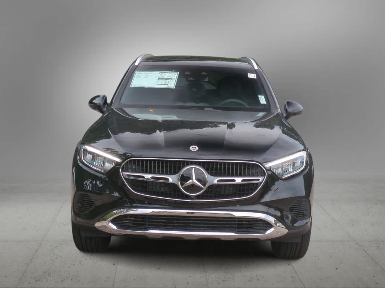 2025 Mercedes Benz GLC 300 4MATIC photo 3