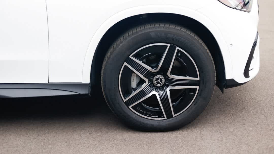 Thumbnail: 2025 Mercedes-Benz GLC - 9