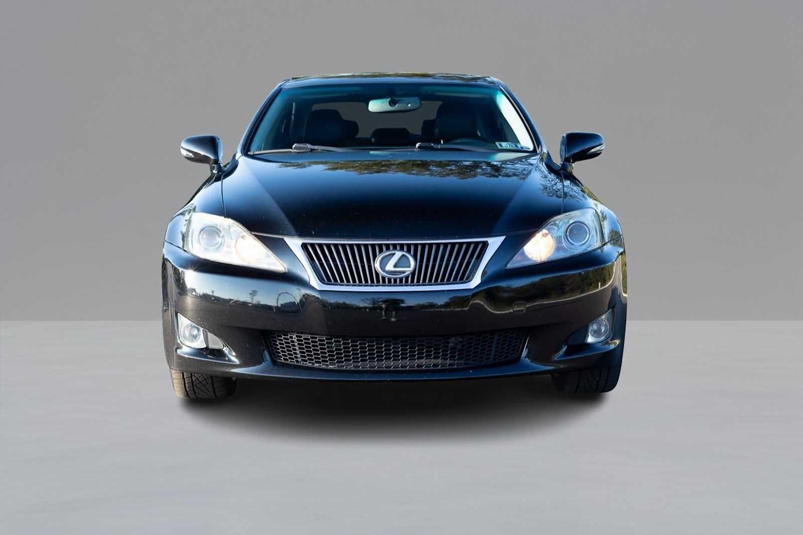Thumbnail: 2010 Lexus IS - 2